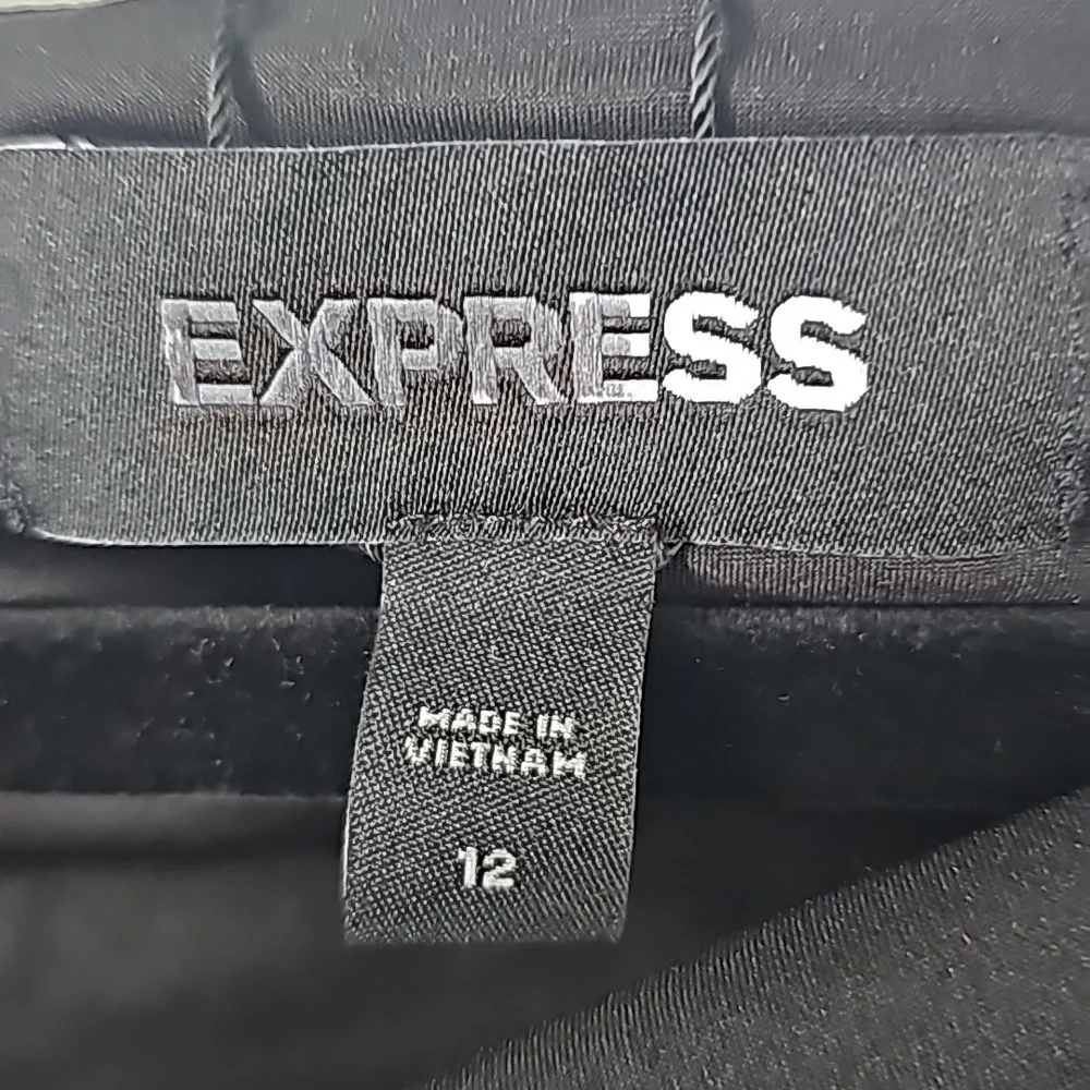 Express Sexy Crinkle Fabric Skirt‎ with Front Pleat Detail & Slit Black